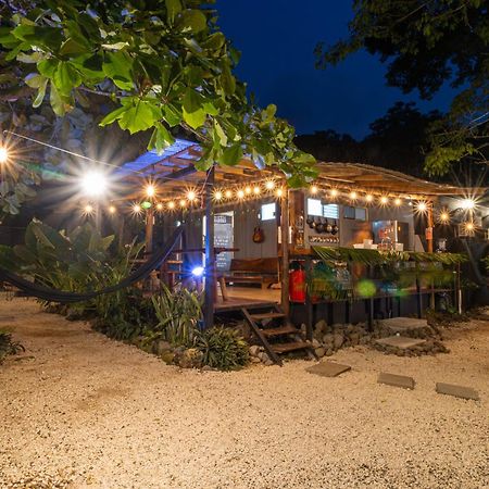 Akih Pods Hostel Playa Santa Teresa  المظهر الخارجي الصورة