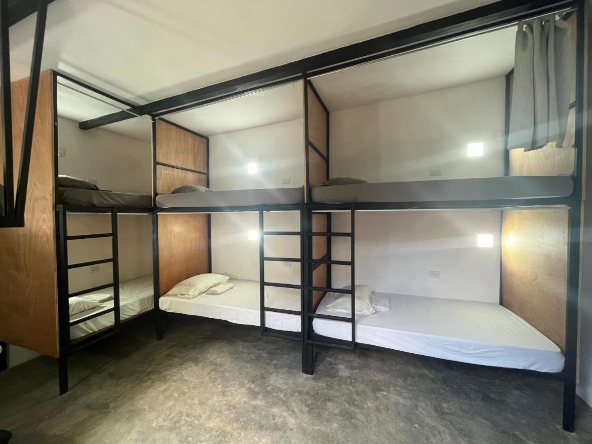 Akih Pods Hostel Playa Santa Teresa  المظهر الخارجي الصورة