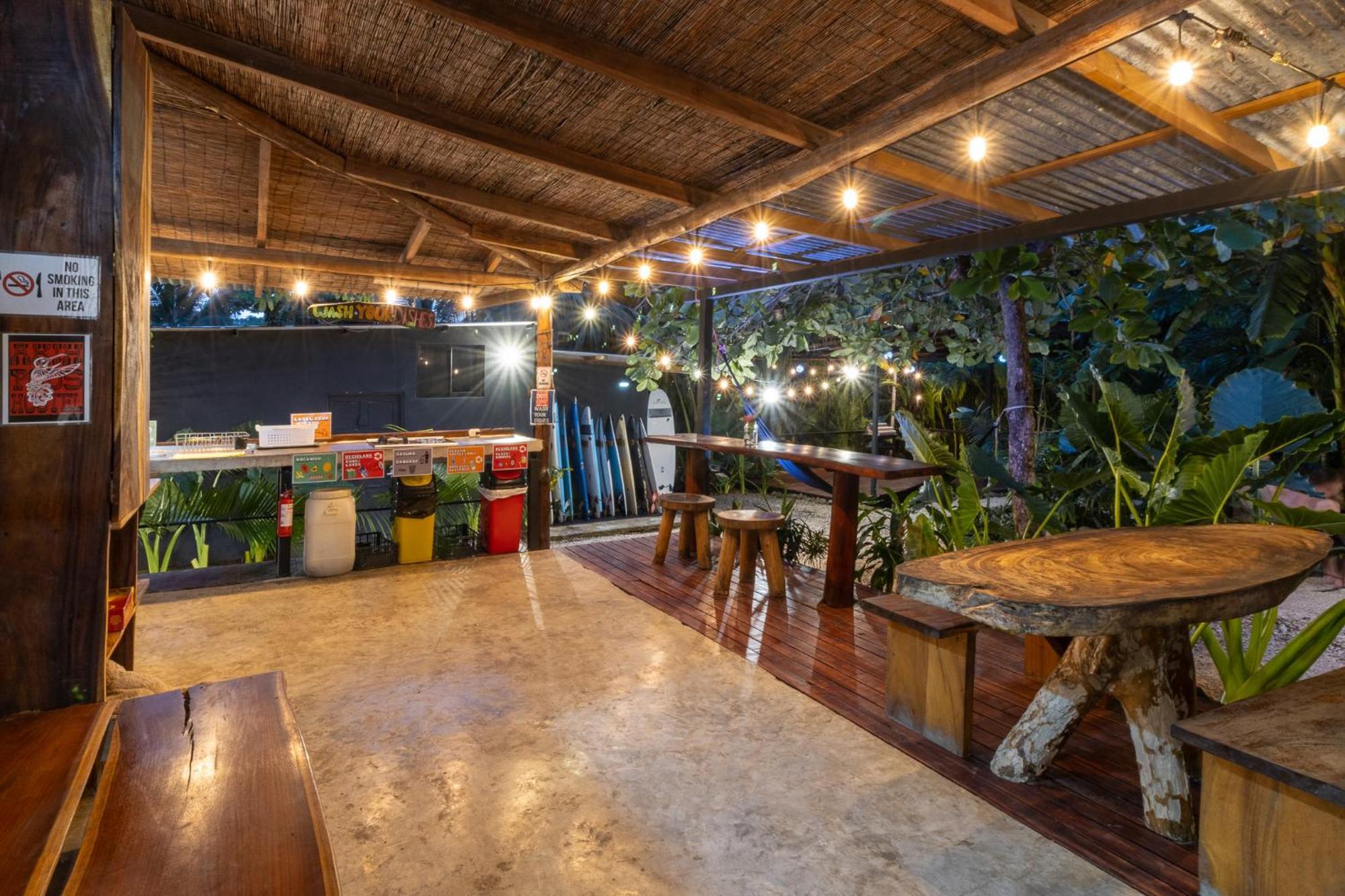Akih Pods Hostel Playa Santa Teresa  المظهر الخارجي الصورة