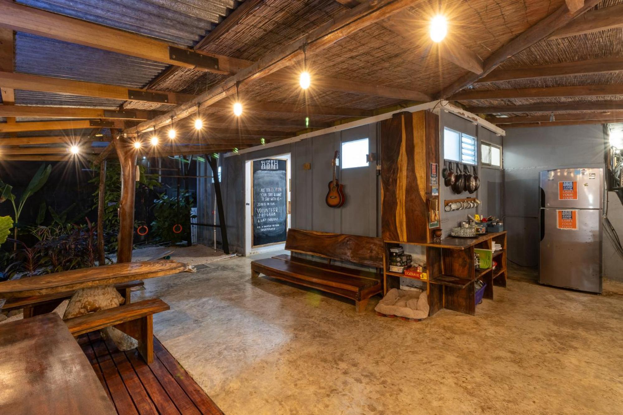 Akih Pods Hostel Playa Santa Teresa  المظهر الخارجي الصورة